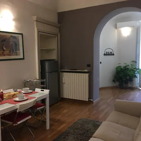 Valentino. Charme Nel Centro Di Apartment